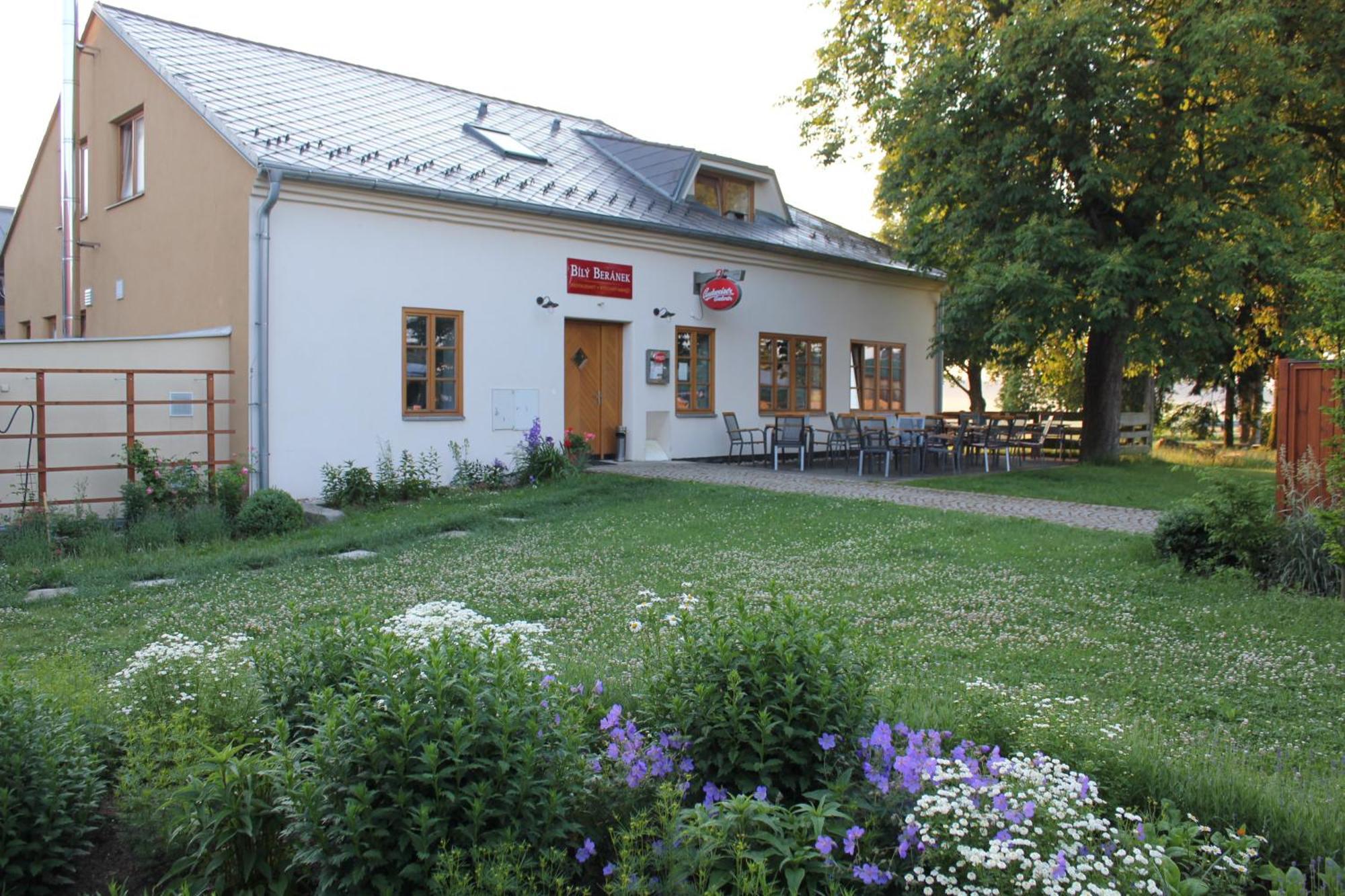 Hotel Bily Beranek Hladov Zewnętrze zdjęcie